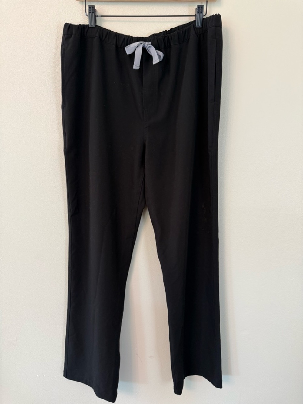 FIGS Pisco Basic Scrub Pants FIONx Black Straight Leg L Like New FM4500